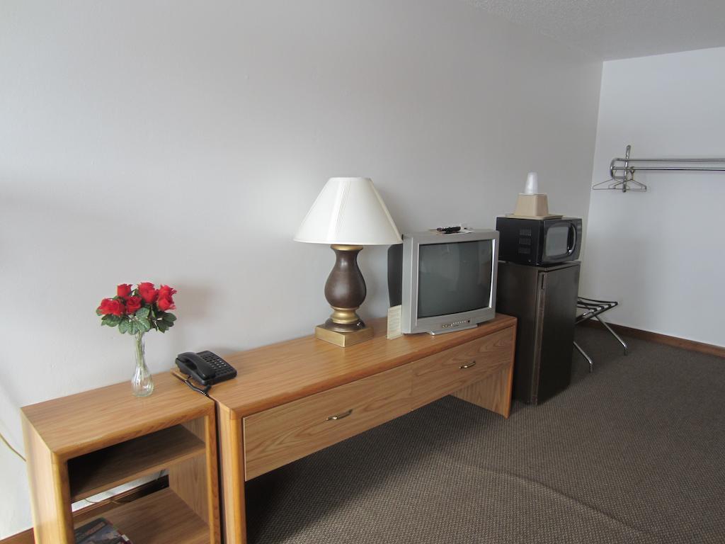 Cloud 9 Motel Sioux Falls Room photo
